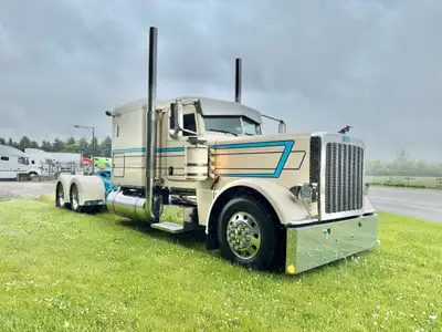FOR SALE: 2020 PETERBILT 389 FLAT TOP CUSTOM BUILT, PACCAR 510HP 1850 TORQUE, 18 SPEED MANUAL, 3.36...