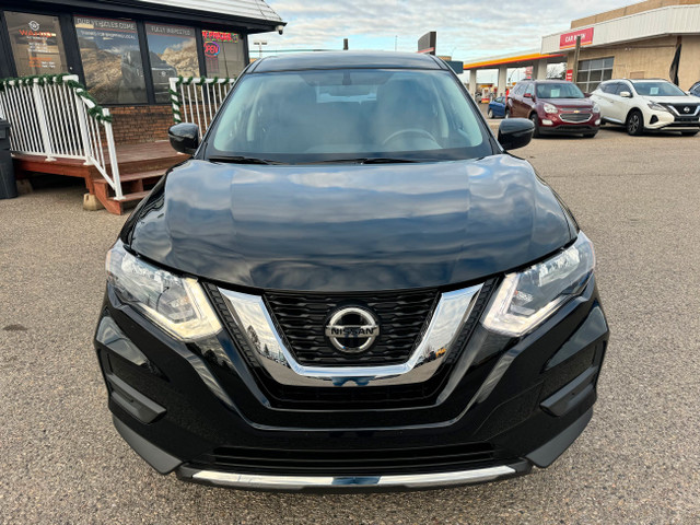 2020 Nissan Rogue SV Front Wheel Drive in Cars & Trucks in Lethbridge - Image 3