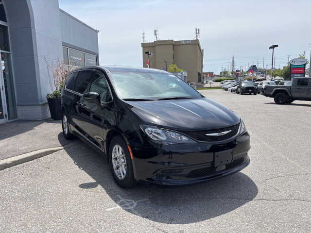 2025 Chrysler Grand Caravan SXT in Cars & Trucks in Markham / York Region