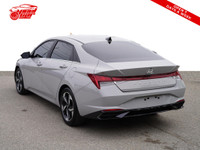 CLEAN CARFAX KEY FEATURES: ALUMINIUM ALLOY WHEELS | SUNROOF | WIRELESS APPLE CAR PLAY / ANDROID AUTO... (image 4)