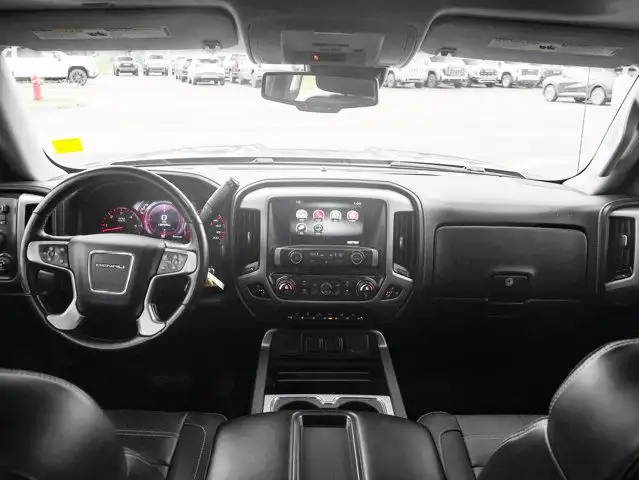 2015 GMC Sierra 1500 Denali 6.2L dans Autos et camions dans Comté de Strathcona - Image 34