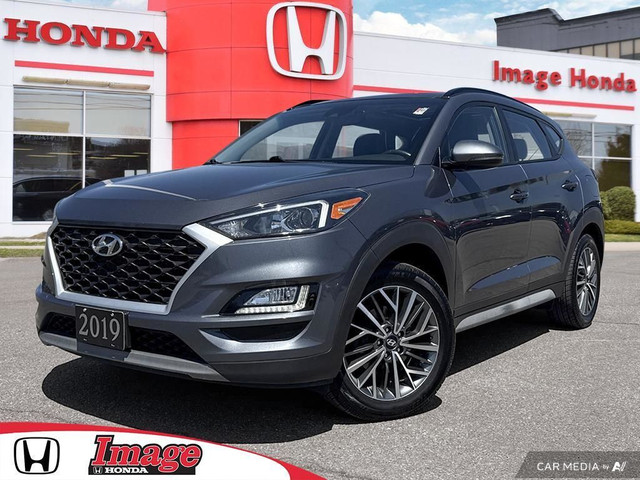 2019 Hyundai Tucson Preferred AWD | ONE OWNER | PANO ROOF | PUSH in Cars & Trucks in Hamilton