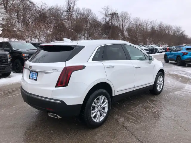 2020 Cadillac XT5 Luxury FWD in Cars & Trucks in London - Image 6
