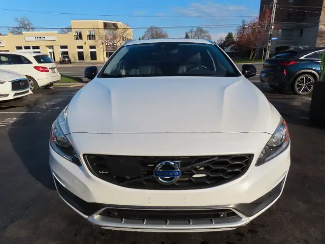 2016 Volvo V60 Cross Country T5 PREMIER PKG AWD - WAGON - LEATHE in Cars & Trucks in Oakville / Halton Region - Image 7