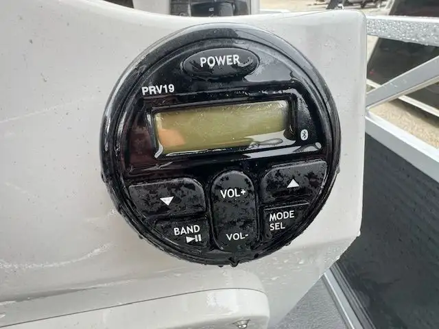 2017 17' LEGEND SPLASH PONTOON 30HP 4-STROKE in Powerboats & Motorboats in Peterborough - Image 14
