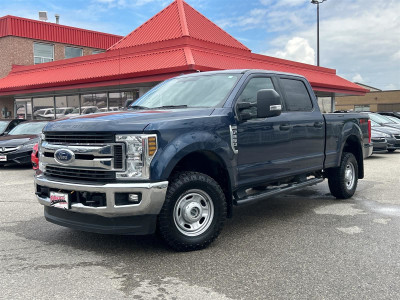  2018 Ford F-250 XLT 4WD Crew Cab 6.75' Short Box LOW KM'S !!