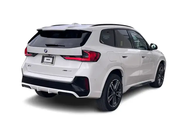 2025 BMW X1 XDrive28i in Cars & Trucks in Laval / North Shore - Image 11
