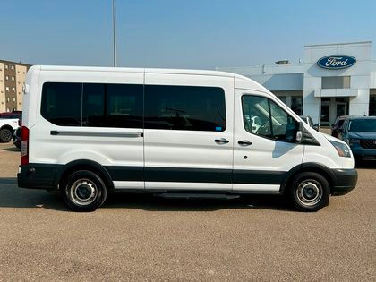 2018 Ford Transit Passenger Wagon T350 - MID ROOF - 12 PASSENGER in Cars & Trucks in Edmonton - Image 2