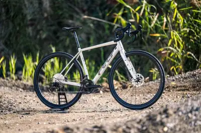 Concessionnaire des véhicules neufs et d'occasion. VÉLO FELT BREED | 30 GRX 610 Large 2024 Le compor...
