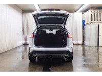 **ONE OWNER - MECHANICALLY CERTIFIED** 54,159 KM This 2022 Ford Edge AWD Titanium is powered by a 2.... (image 9)