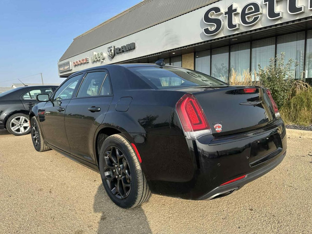 2023 Chrysler 300 Touring L in Cars & Trucks in Red Deer - Image 4