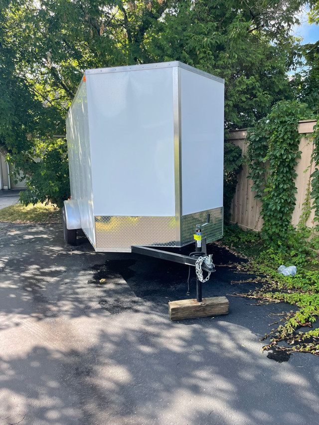 2023 6x12' Enclosed deluxe trailer $6999 6x12' deluxe in Cargo & Utility Trailers in Mississauga / Peel Region - Image 2