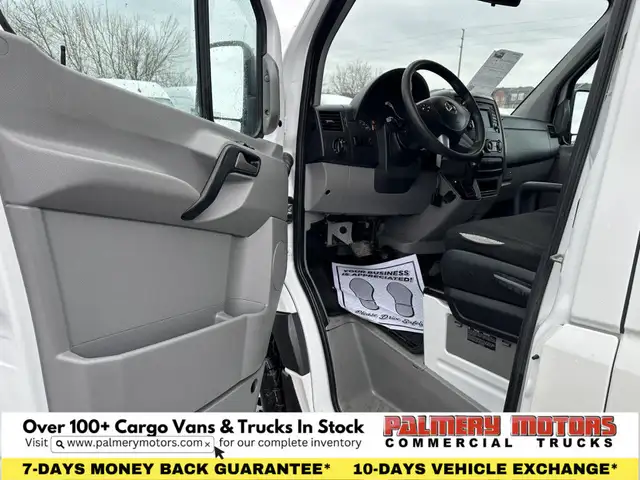 2017 Mercedes-Benz Sprinter 2500 144" HIGH ROOF 4X4 +LOW RANGE dans Autos et camions dans Région de Mississauga/Peel - Image 31