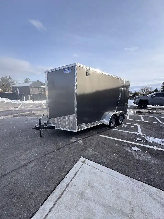 7x14+Vee 7FT INT Tandem Axle Enclosed cargo Trailer dans Remorques utilitaires dans Brantford - Image 5
