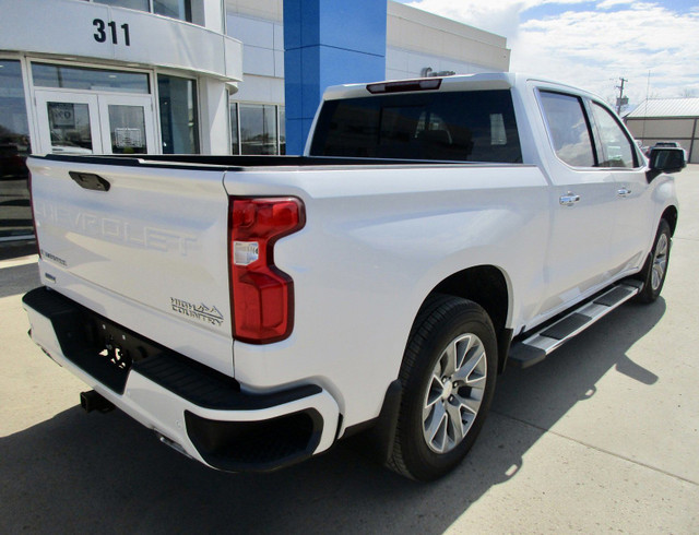 2022 Chevrolet Silverado 1500 High Country DIESEL/ HEAT/COOL LEA in Cars & Trucks in Regina - Image 4