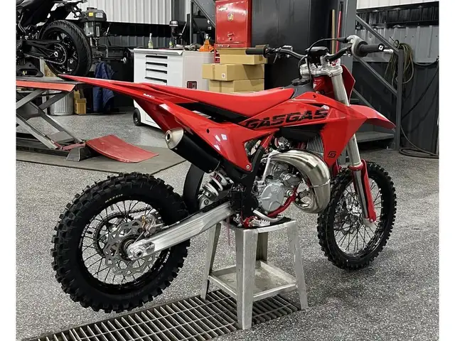 2025 GASGAS MC 85 17/14 in Dirt Bikes & Motocross in Granby - Image 3