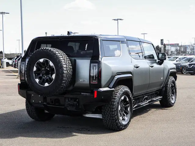 2024 GMC HUMMER EV SUV 3X Edition 1 4X4 in Cars & Trucks in Strathcona County - Image 10