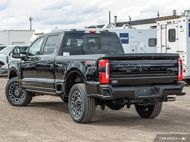 2025 Ford F-350 Super Duty PLATINUM in Cars & Trucks in Edmonton - Image 5