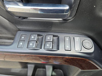 2017 GMC Sierra 1500 4WD Crew Cab SLE with the 5.3L V8 and only 123,000kms. Equipped with the Kodiak... (image 9)