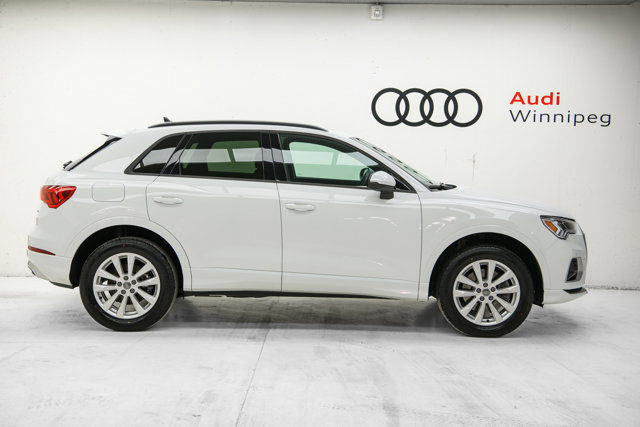 2020 Audi Q3 Komfort | Leather | Panoramic Sunroof  in Cars & Trucks in Winnipeg - Image 4