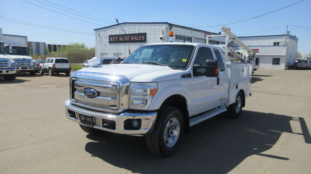 2016 Ford F-350 XLT EXTENDED CAB SERVICE TRUCK in Cars & Trucks in Edmonton - Image 2