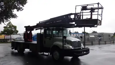 2010 International 4300 Durastar Bucket Flat Deck Truck 3 Seater Diesel Maxforce, 7.6L L6 DIESEL eng...