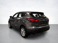 Our top of the line used 2017 Nissan Qashqai SV that's street savvy and road trip ready in Gun gray... (image 2)