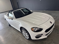 Fiat 124 Spider Lusso 2017 – Décapotable blanche, seulement 35 602 km! Style italien, plaisir pur, l... (image 1)