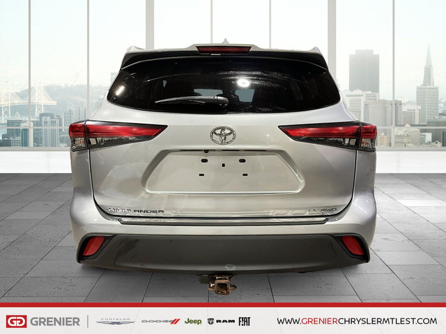 2020 Toyota Highlander in Cars & Trucks in City of Montréal - Image 3
