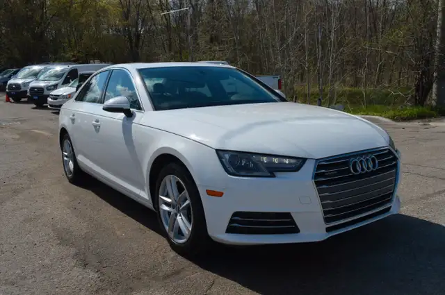 2017 Audi A4 4dr Sdn Auto Komfort quattro in Cars & Trucks in Markham / York Region - Image 8