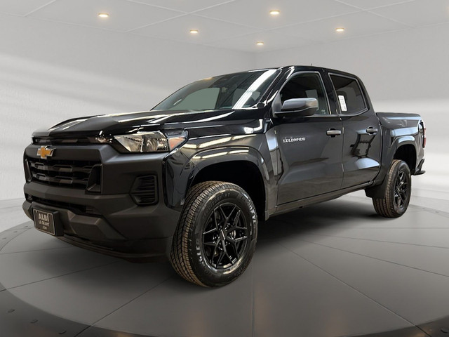 2023 Chevrolet Colorado WT CREW CAB in Cars & Trucks in Laval / North Shore