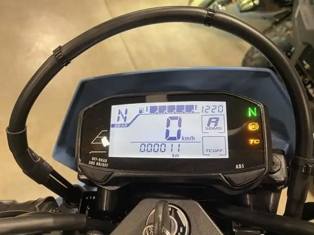 2025 Suzuki DR-Z 4SM in Street, Cruisers & Choppers in City of Halifax - Image 3