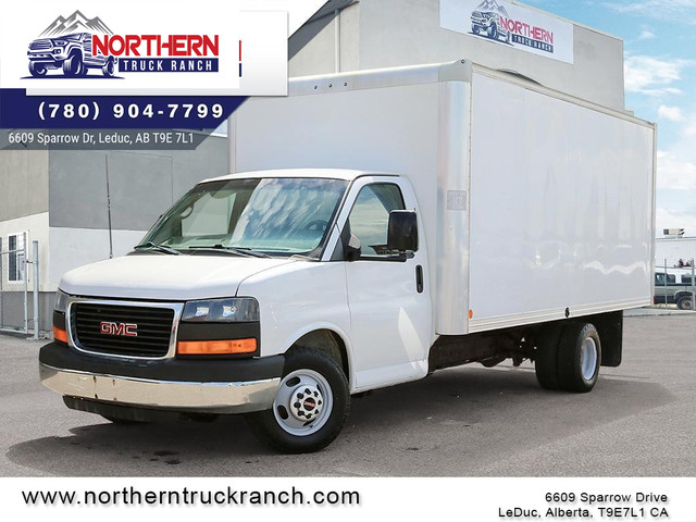 2013 GMC Savana Cutaway Standard CUBE VAN / BOX TRUCK in Cars & Trucks in Edmonton