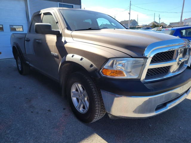 2010 Dodge Ram 1500 SXT in Cars & Trucks in Québec City - Image 3