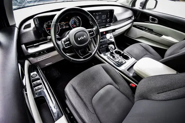 2022 Kia Carnival LX • HEATED SEATS • POWER LIFTGATE • CP/AA in Cars & Trucks in Cornwall - Image 14