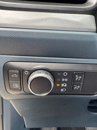 AMVIC Licensed Engine: 4 Cylinder Engine 2.5L L/100Km City: 5.6 L/100Km Hwy: 6.7 Safety Equipment AB... (image 8)
