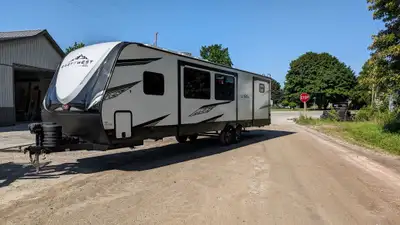  2025 East to West Alta 3150-KBH Rear Bunk House, View more