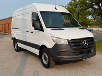 Excellent condition Mercedes-Benz Sprinter 2500 144 Long Wheel base High Roof with only 21,488 km! T... (image 1)