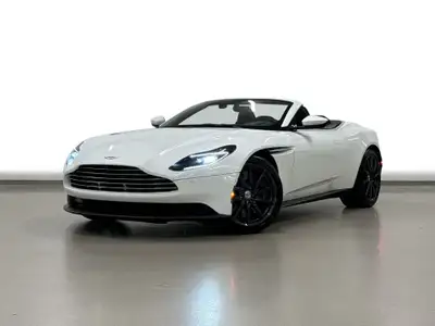 L'Aston Martin DB11 V8 Volante 2020 présente un équilibre élégant entre performance et luxe dans un...