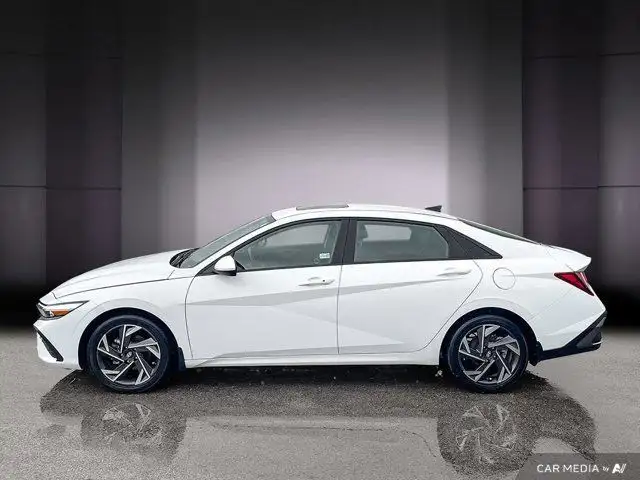 2024 Hyundai Elantra Preferred w/Tech Package | CarPlay in Cars & Trucks in Cambridge - Image 3