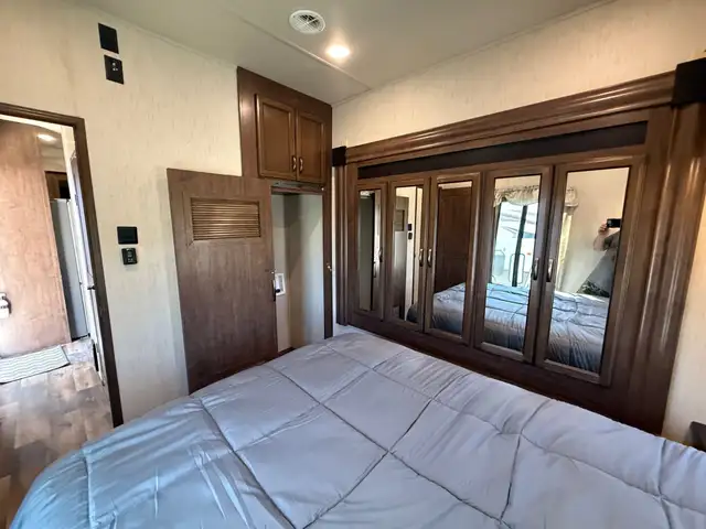 2019 Forest River Sandpiper 404QBWD  in Park Models in St. Albert - Image 32