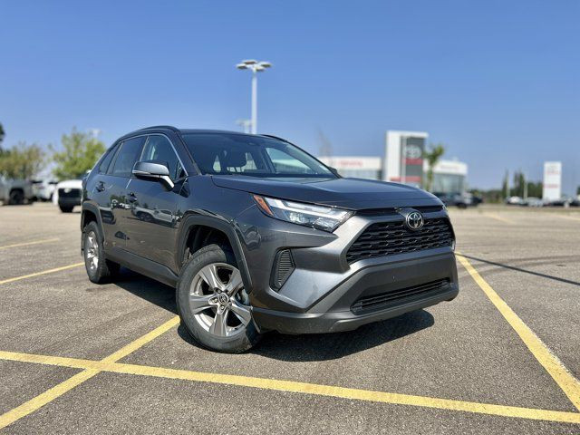 2022 Toyota RAV4 XLE AWD | Heated Front Seats in Cars & Trucks in Edmonton - Image 2