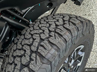 This Jeep Wrangler 4xe boasts a Intercooled Turbo Gas/Electric I-4 2.0 L/122 engine powering this Au... (image 7)