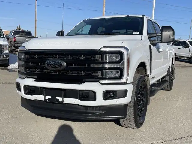 2024 Ford Super Duty F-350 SRW in Cars & Trucks in Calgary - Image 2