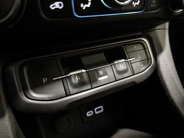 2022 GMC Acadia AT4 | Sunroof | Remote Start in Cars & Trucks in Edmonton - Image 22