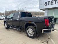 2020 GMC Sierra 2500HD SLT Crew Cab 4x4 - Standard BoxExperience power, luxury, and versatility with... (image 3)