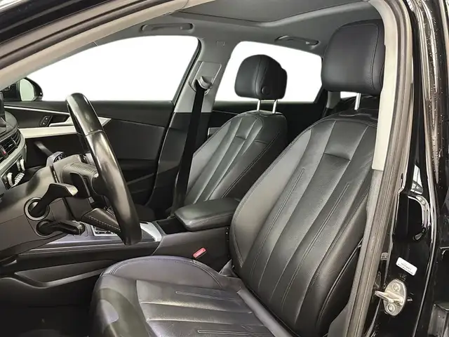 2017 Audi A4 Premium 2L Turbo Cuir Sunroof Carplay AWD in Cars & Trucks in Laval / North Shore - Image 12