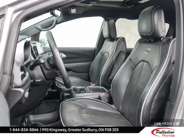 2019 Chrysler Pacifica Limited in Cars & Trucks in Sudbury - Image 10