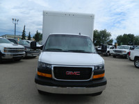 Welcome to Central Truck Sales. 2022 GMC SAVANNA 16 FT CUBE VAN , V8 Automatic transmission ,Cruise... (image 1)