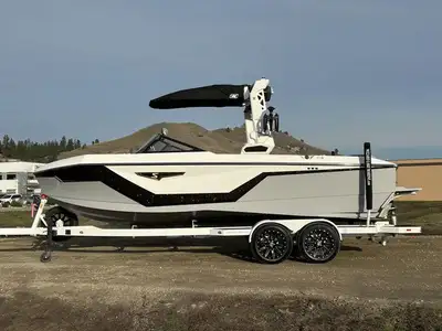 Boat: NAUTIQUE SUPER AIR S23